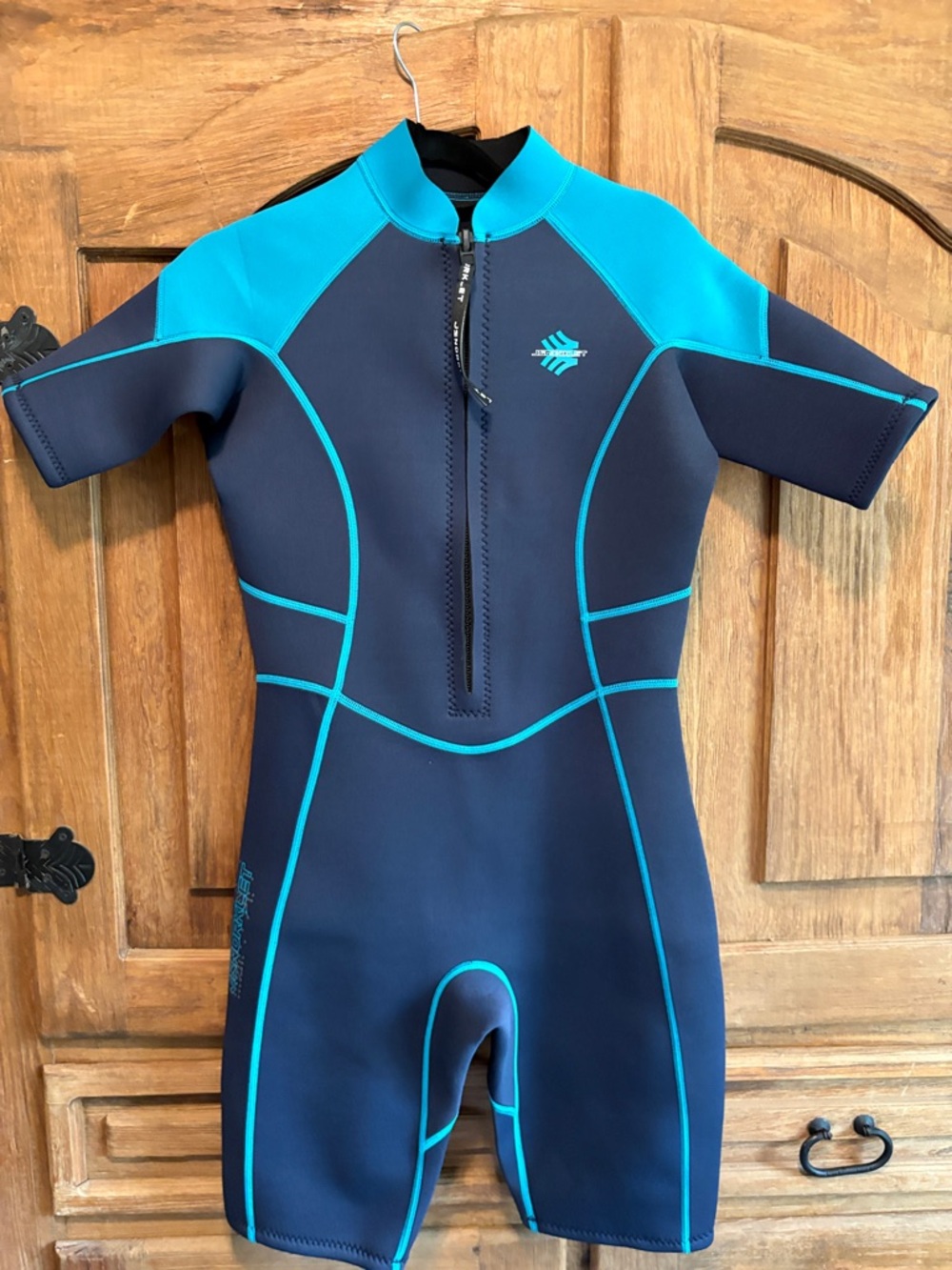 Women  Short-Sleeve Swim Rashguard Suit in Navy with Turquoise Trim